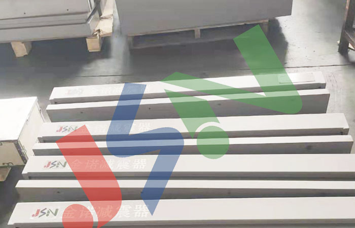 上海虹橋國家會展中心矩陣式減振器MT型案例！